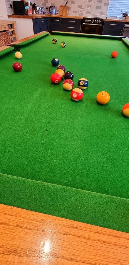 Hidden Gem Near The Beach With Pool Table New Quay Eksteriør billede