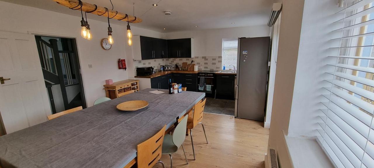 Hidden Gem Near The Beach With Pool Table New Quay Eksteriør billede