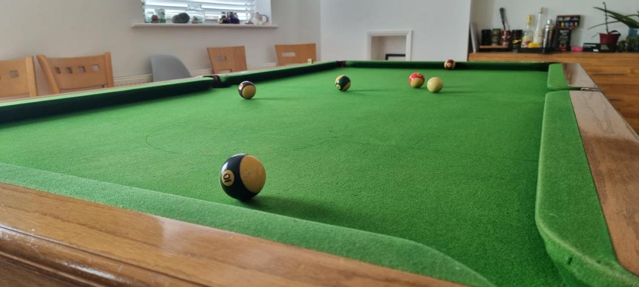 Hidden Gem Near The Beach With Pool Table New Quay Eksteriør billede