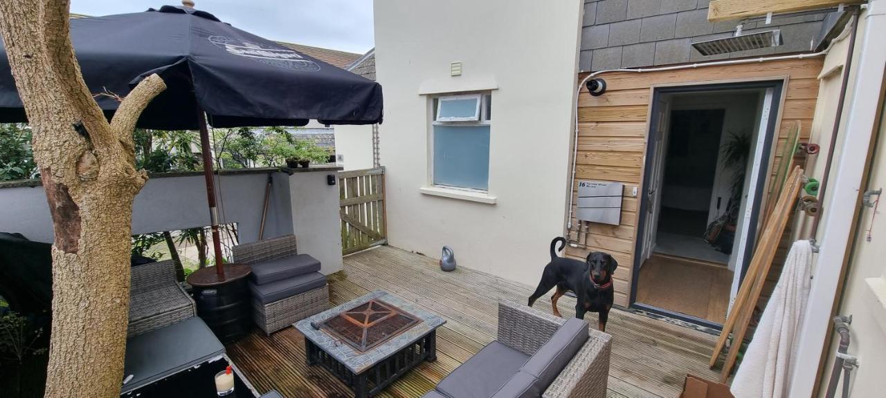 Hidden Gem Near The Beach With Pool Table New Quay Eksteriør billede